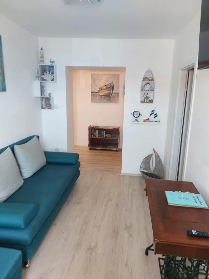 Apartmant Bionda Novi Vinodolski, Cozy And Nice Apartment For 4 People In The City Center Buitenkant foto