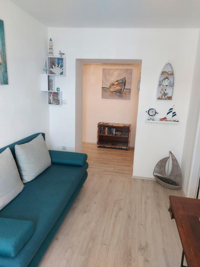 Apartmant Bionda Novi Vinodolski, Cozy And Nice Apartment For 4 People In The City Center Buitenkant foto