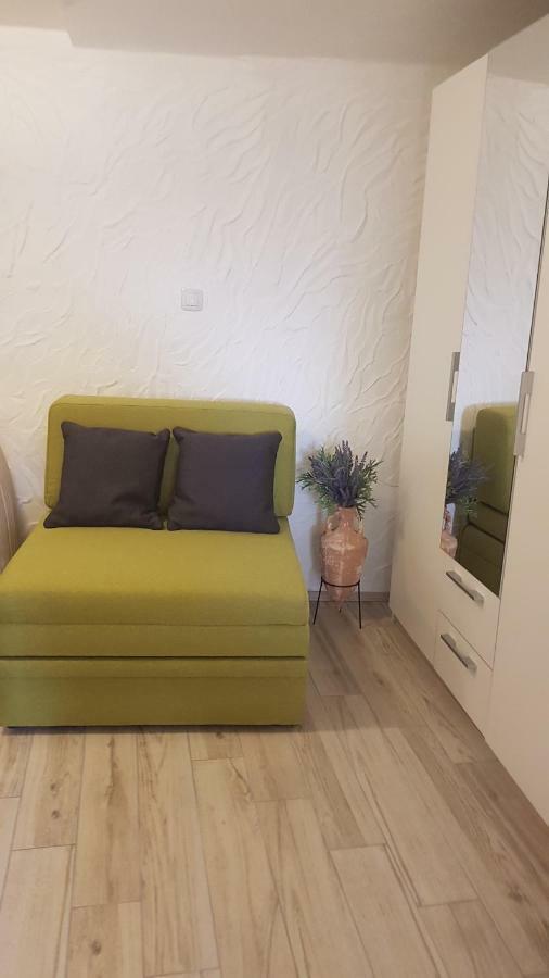 Apartmant Bionda Novi Vinodolski, Cozy And Nice Apartment For 4 People In The City Center Buitenkant foto